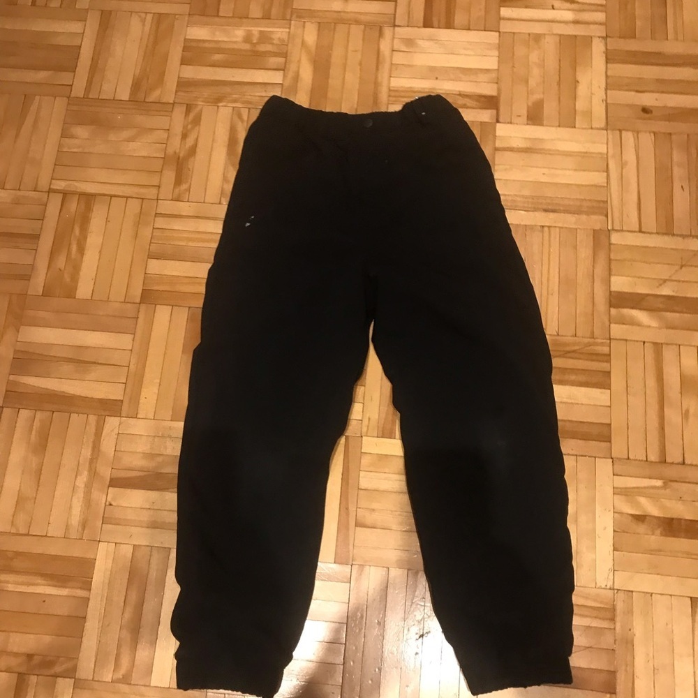 3/15$ Uniqlo Kids Black Joggers